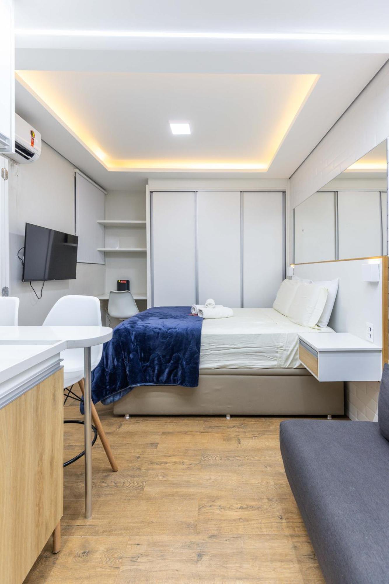 Studio's Monsieur Leblon Apartment